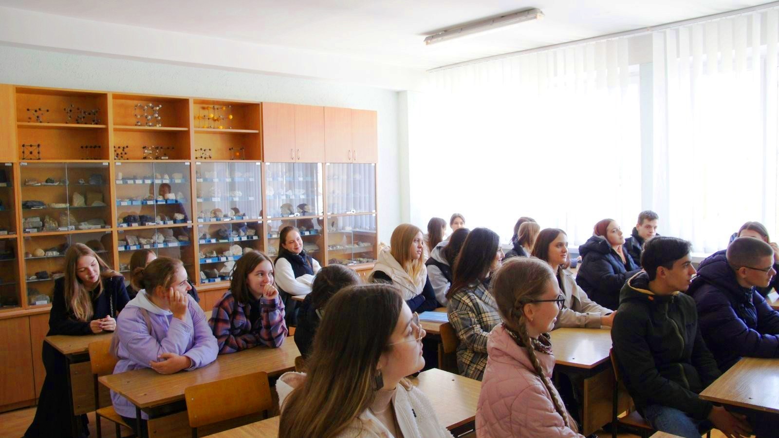 Говоримо про переваги професії вчителя географії